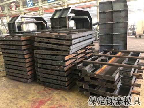 高速防撞墻模具價(jià)格 高速防撞墻模具價(jià)格