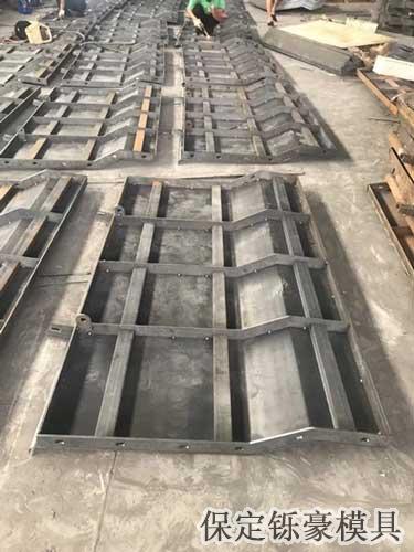 公路防撞墻模具價格 公路防撞墻模具價格