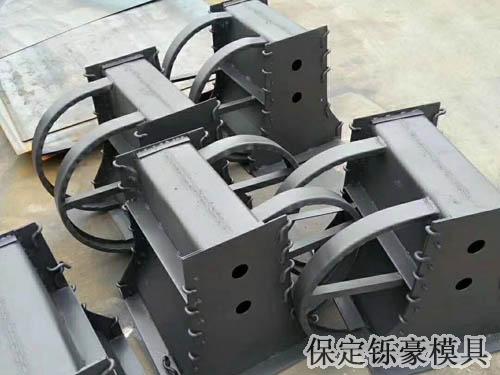 高速隔離墩鋼模具 高速隔離墩鋼模具